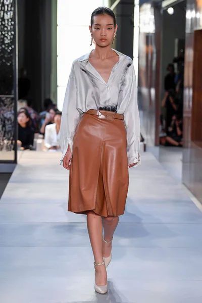 Look 39